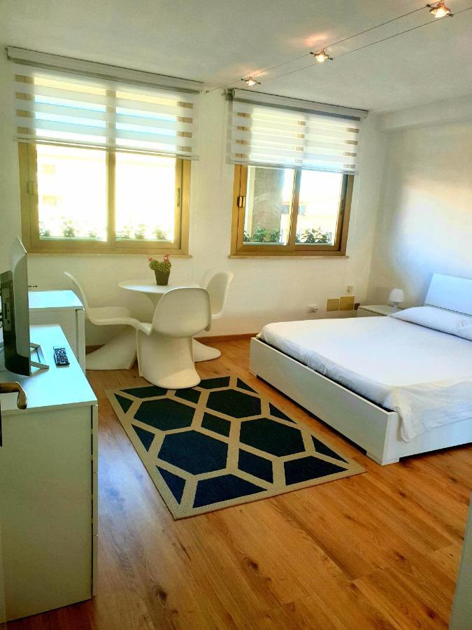 Central City Rooms Olbia Ngoại thất bức ảnh